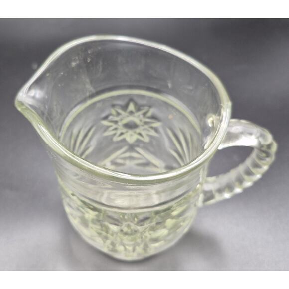 Vtg Anchor Hocking Early American Prescut Milk Pitcher 16 Oz Star Pattern 5.25" - Picture 5 of 6